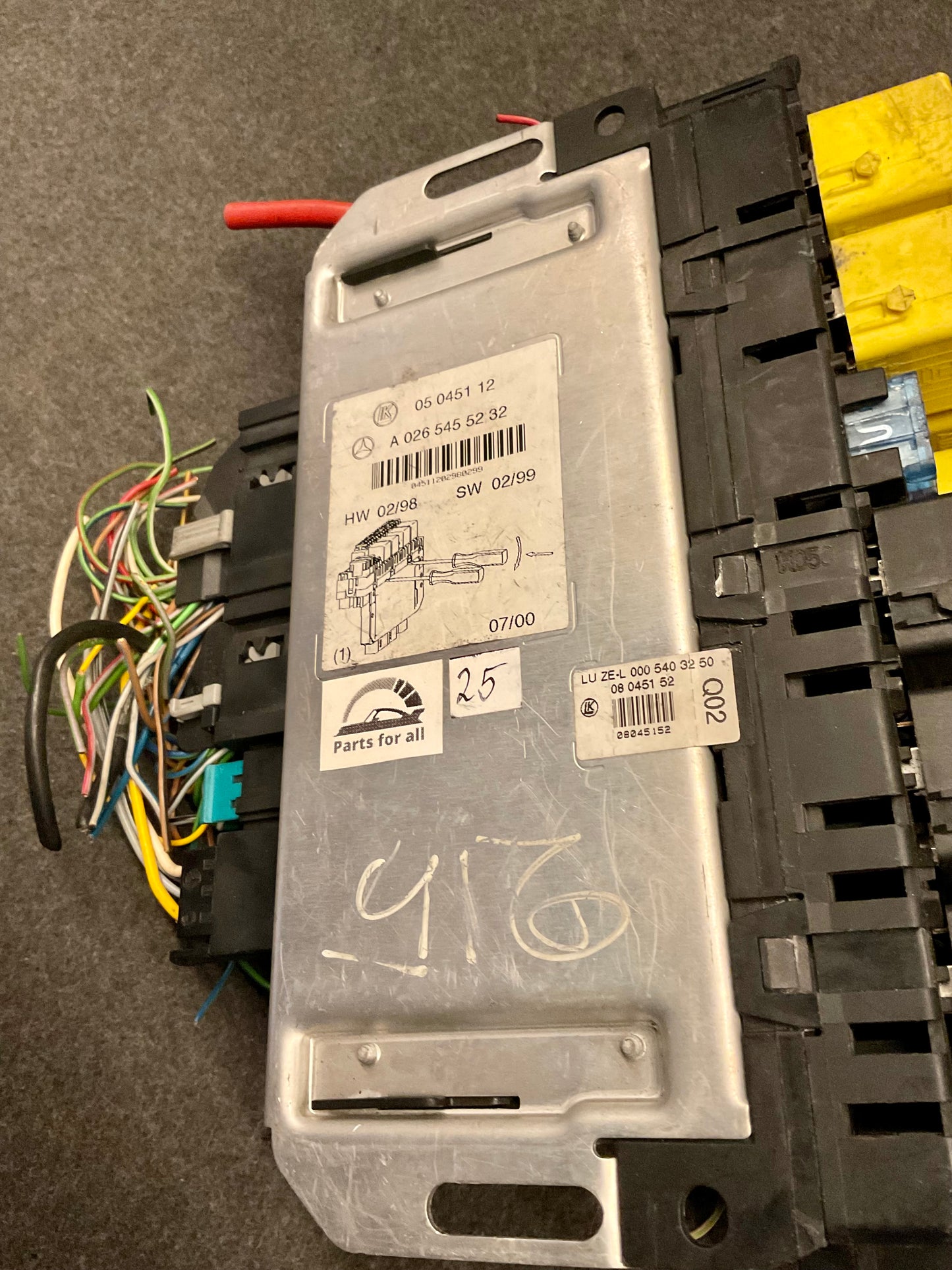 OEM Used Mercedes S-class W220 SAM module fuse relay A0265455232 #25