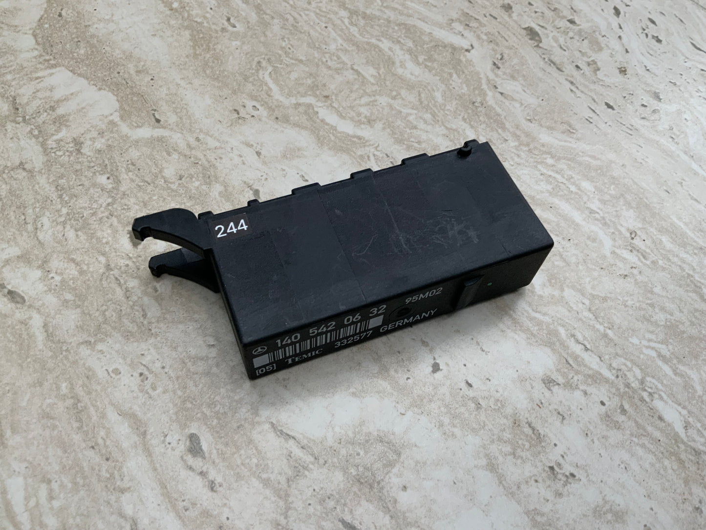 OEM Used Mercedes W140/C140 Blinker hazard warning relay unit A1405420632 #244