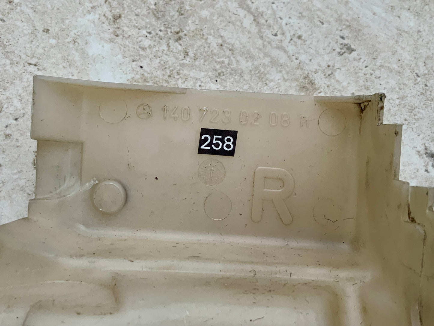 OEM Used Mercedes w140 S-class right door lock mechanism plastic cover A1407230208 #258-1