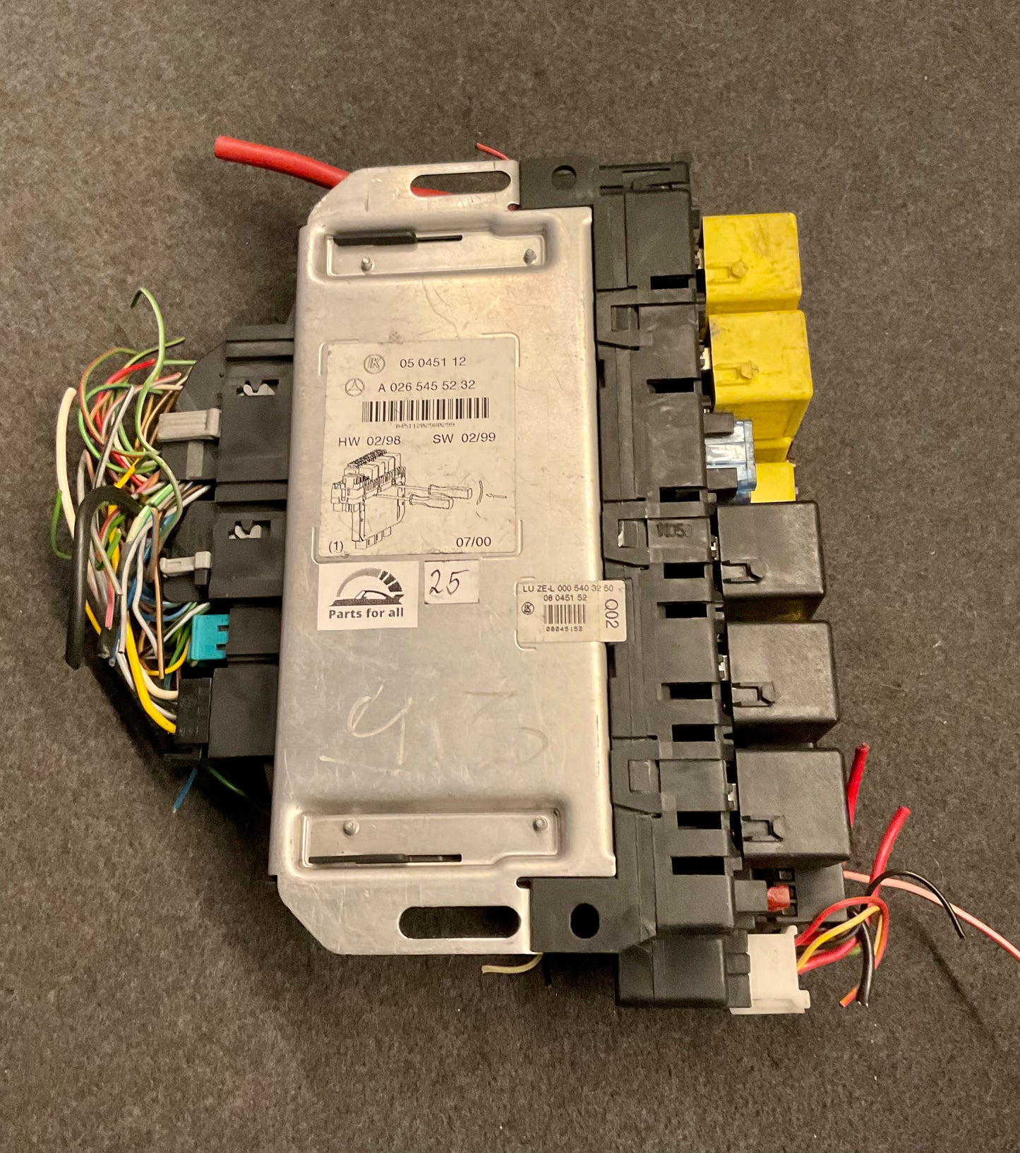 OEM Used Mercedes S-class W220 SAM module fuse relay A0265455232 #25