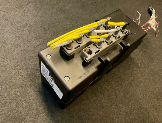 OEM Used Mercedes W220 S-class Central lock vacuum pump A2208001248
